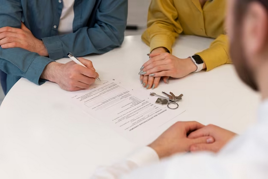 Mastering the Lease Signing Process: A Landlord-Tenant Guide